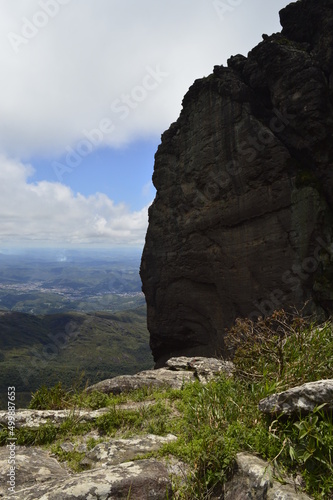 Grande rocha do Pico do Itacolomi