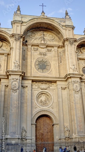 centre ville, cathédrale, églises et rues de Grenade en Andalousie