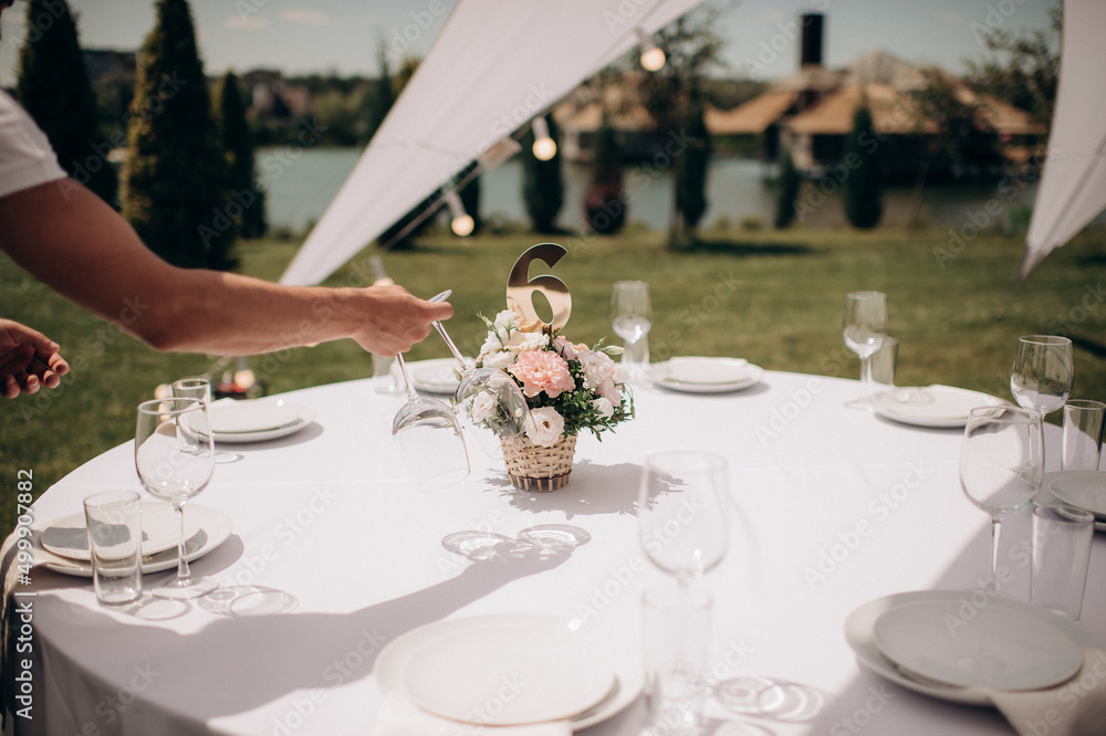 Fototapeta premium wedding table setting at a banquet