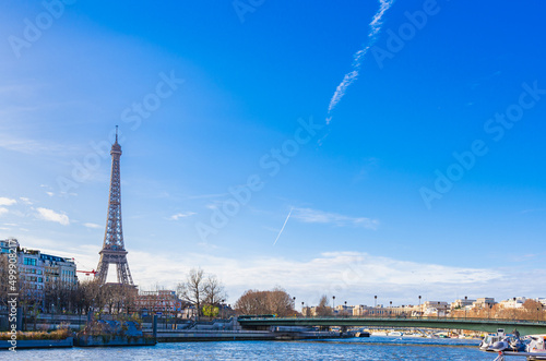 パリ セーヌ川とエッフェル塔