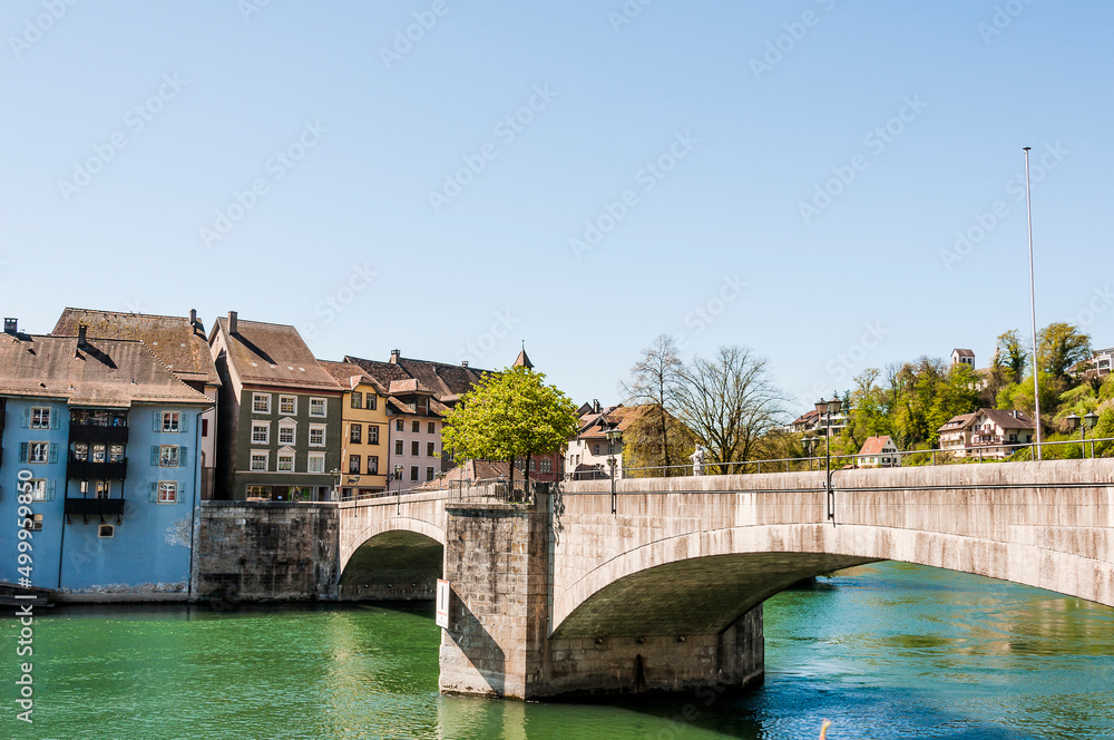 Laufenburg, Rhein, Rheinufer, Laufenbrücke, Altstadt, Altstadthäuser, Uferweg, Frühling, Schweiz, Deutschland