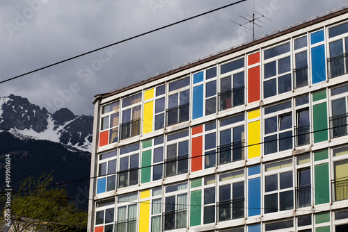 Buntes Wohnhaus in Innsbruck