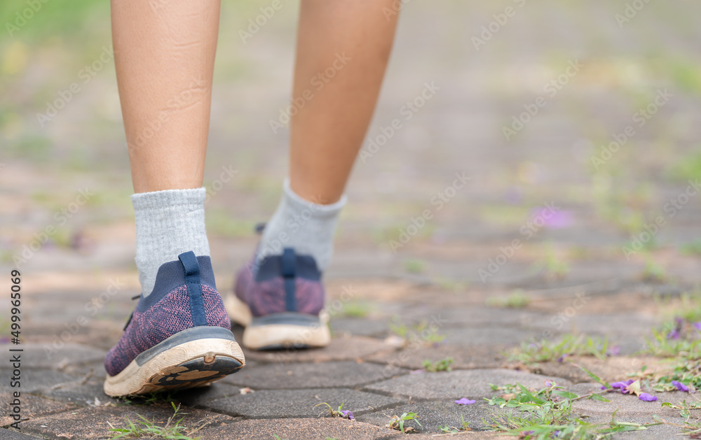 Jogging is also distinguished from running by having a wider lateral spacing of foot strikes, creating side-to-side movement that likely adds stability at slower speeds or when coordination is lacking Jogging is also distinguished from running by having a wider lateral spacing of foot strikes, creating side-to-side movement that likely adds stability at slower speeds or when coordination is lacking