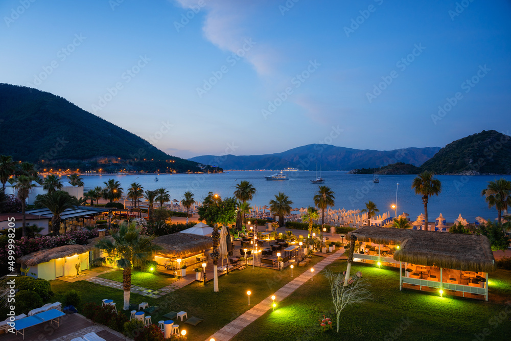 Ταπετσαρία Icmeler coastline with a promenade and luxury hotels in Marmaris at twilight, Tu