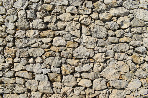 mur en pierre 