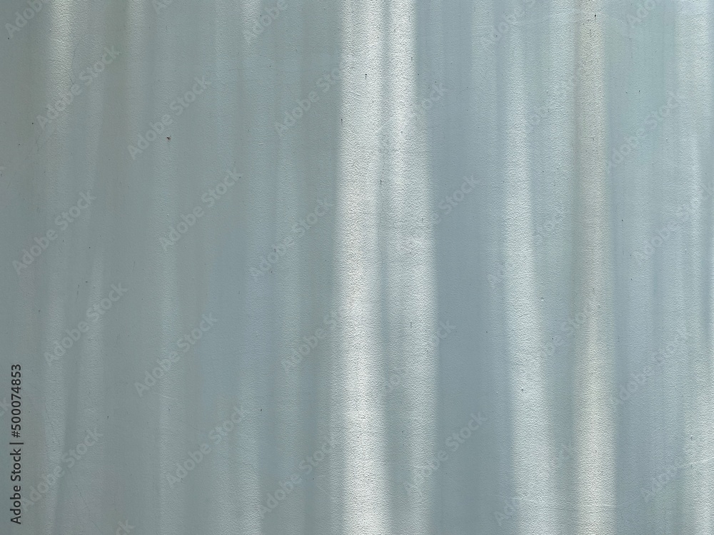 Obraz premium Tree shadow on empty white wall background, vintage style. Copy space for your work.