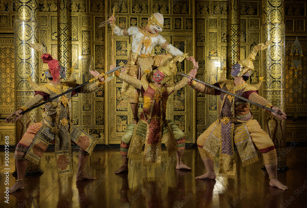 Khon, Is a classical Thai dance masked in Ramayana literature and this is a group of giant
