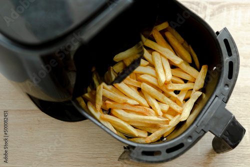  French fries are about to be fried in an oil-free fryer.