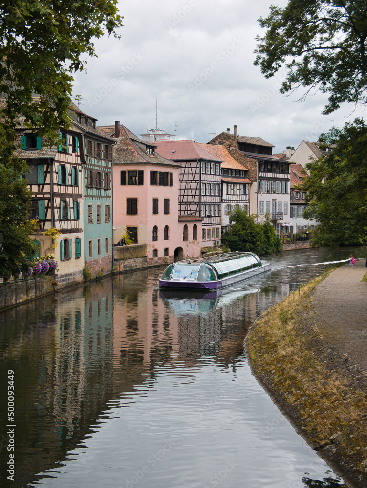 Bateau touristique à Strasbourg