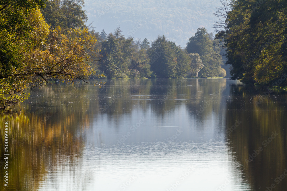Idyllische Flusslandschaft im Herbst, Naab Idyllische Flusslandschaft im Herbst, Naab