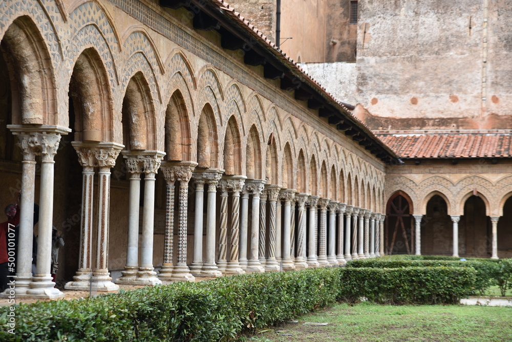 Colonnade du cloître de Monreale. Sicile