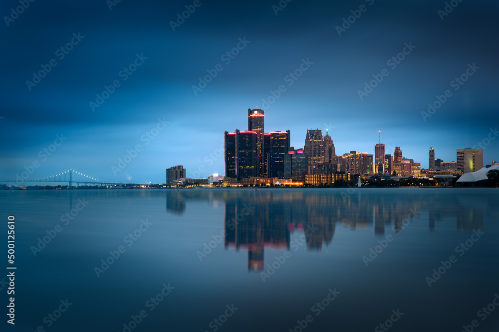 DETROIT SKYLINE by night and lights