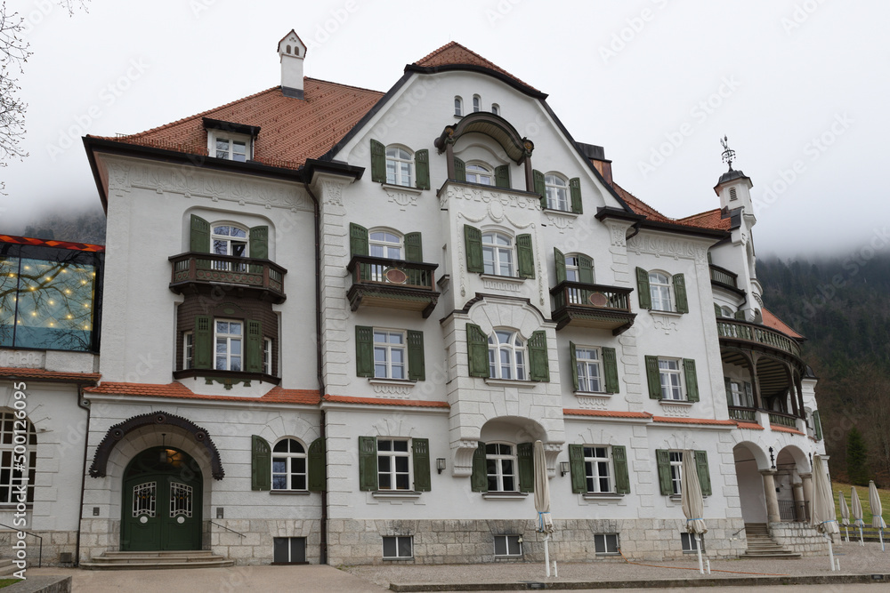 Fototapeta premium en haus in schwangau, bayern, deutschland