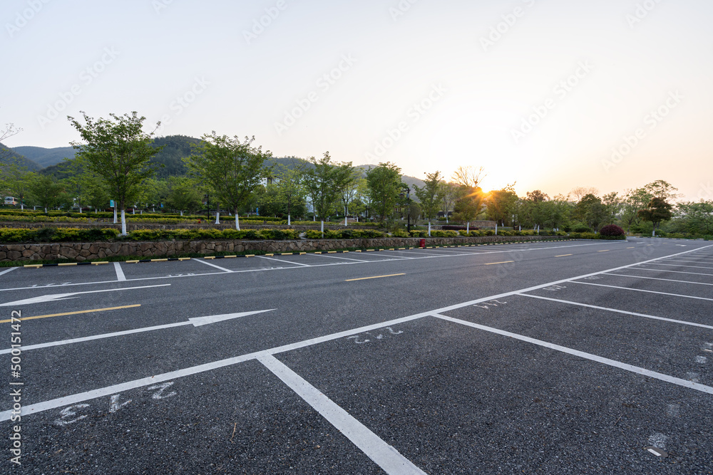 Obraz premium parking lot in city