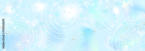 梅雨の晴れ間が映る水面と雨粒の爽やかなイラスト