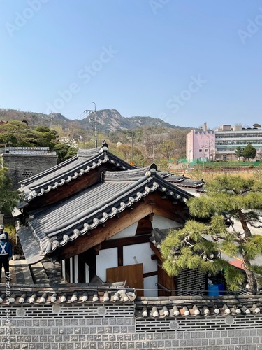 Traditional korean-style house         Hanok 