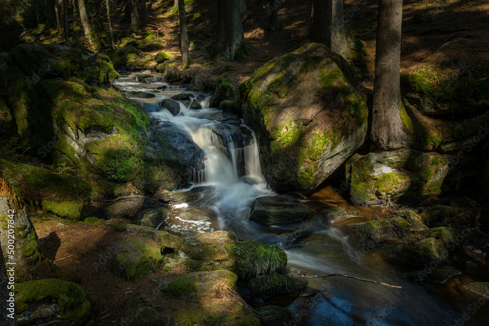 The only waterfall on the Czech side of the Bohemian Forest is very modest in height - only 1.5 metres. However, the flow of 350 litres is impressive.