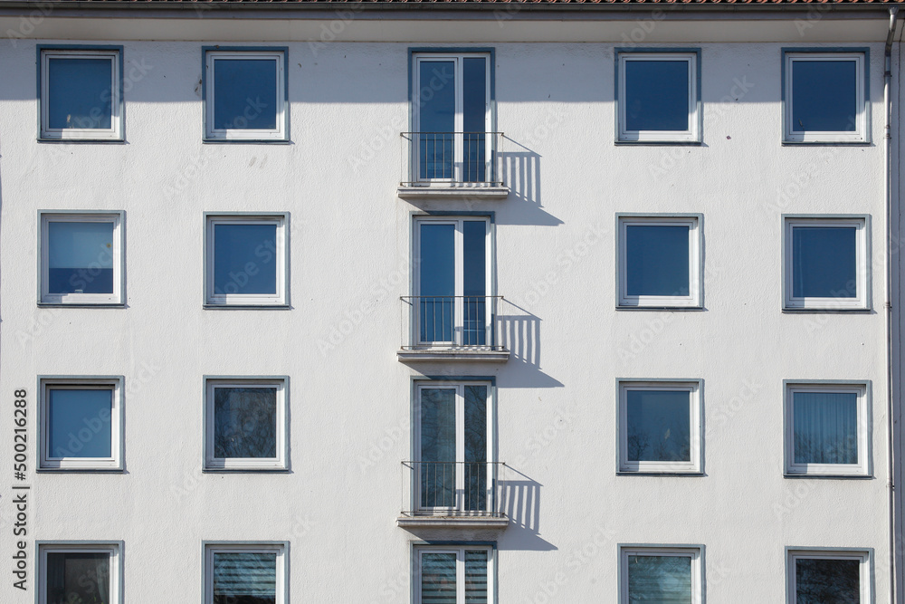 Fensterfront, Modernes, weisses  Wohngebäude, Findorff, Bremen, Deutschland, Europa