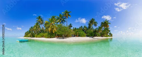 Obraz  z motywem  Beautiful maldives tropical island - Panorama