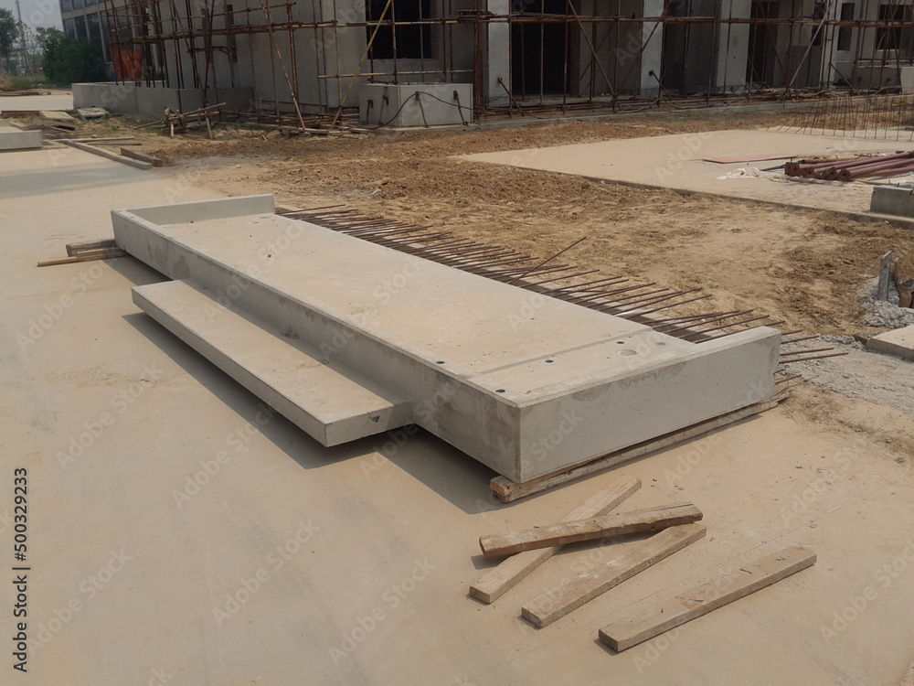Precast concrete balcony element in panel stock Precast concrete balcony element in panel stock