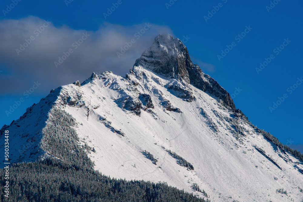 Peak of Mount Washington in Cascades of Oregon