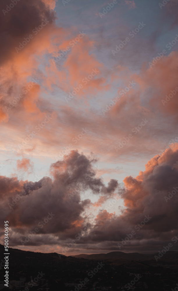 Fototapeta premium Purple Clouds in California