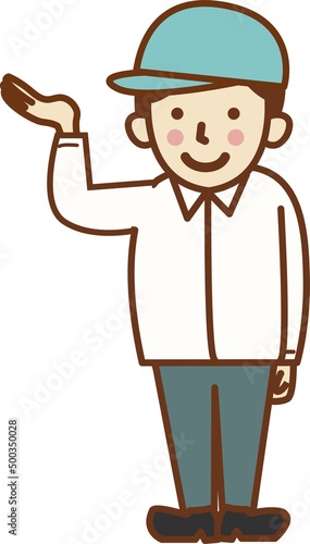 手を上げる、帽子をかぶった笑顔の作業員の男性。