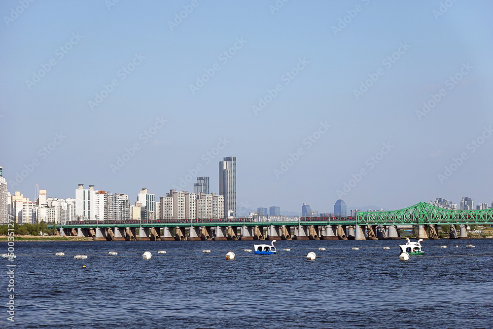 Iron bridge on the Han River in Seoul, seoul scenery,