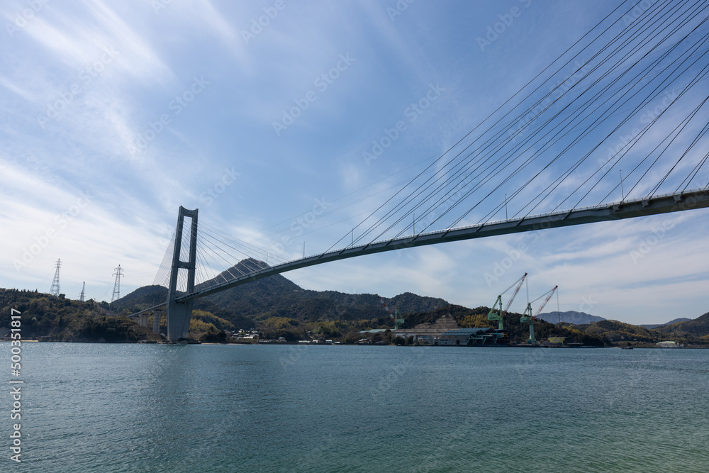 Fototapeta premium ゆめしま海道 岩城橋（愛媛県上島町 岩城島と生名島）
