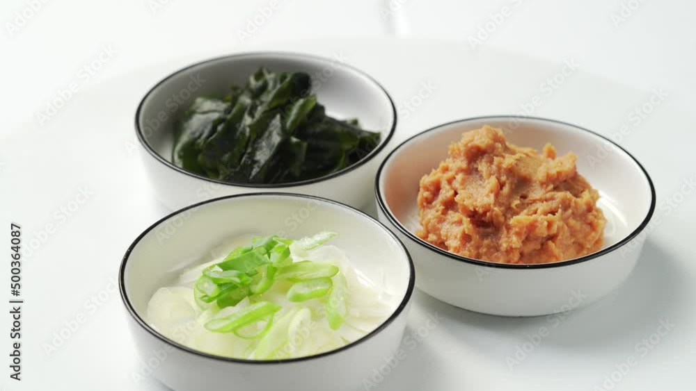 The production process of Japanese tofu and wakame miso soup The production process of Japanese tofu and wakame miso soup