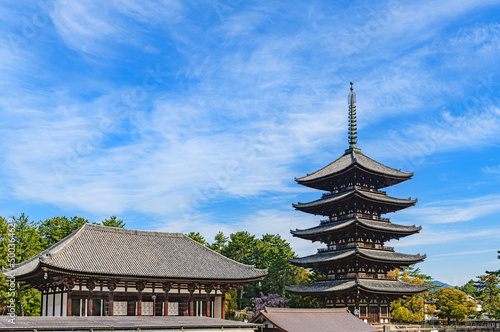 Wallpaper Mural 奈良 興福寺 東金堂と五重塔 Torontodigital.ca