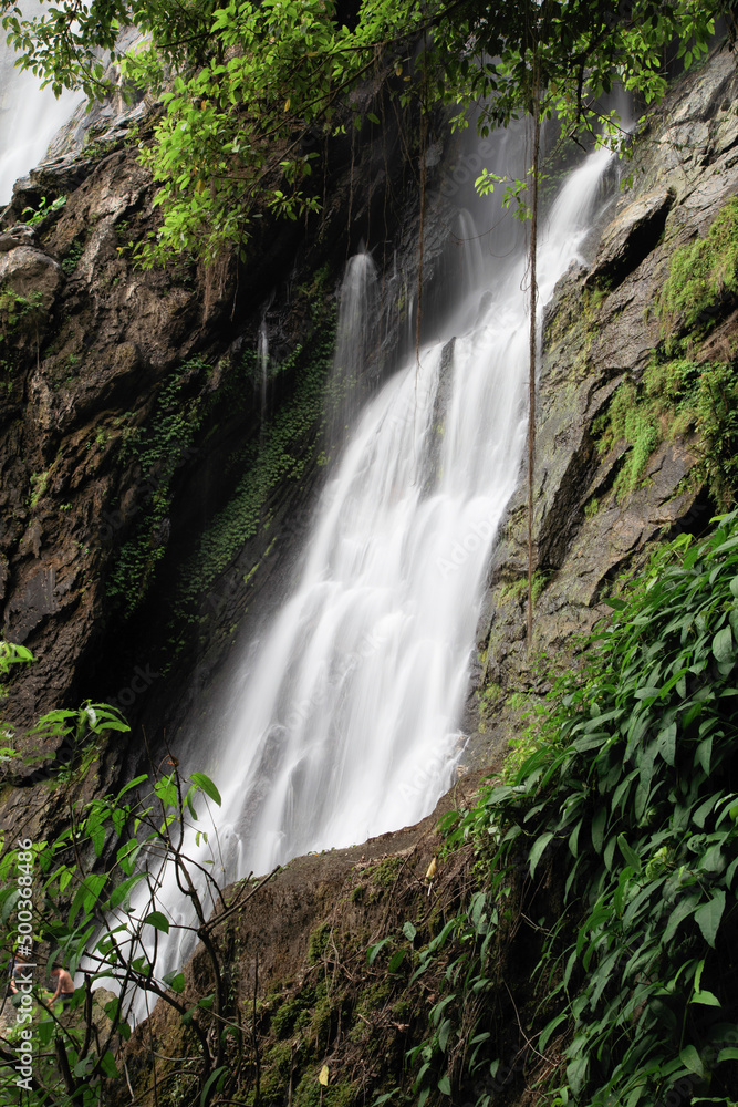 Obraz premium Khlong Lan Waterfall, a beautiful tourist attraction in Thailand
