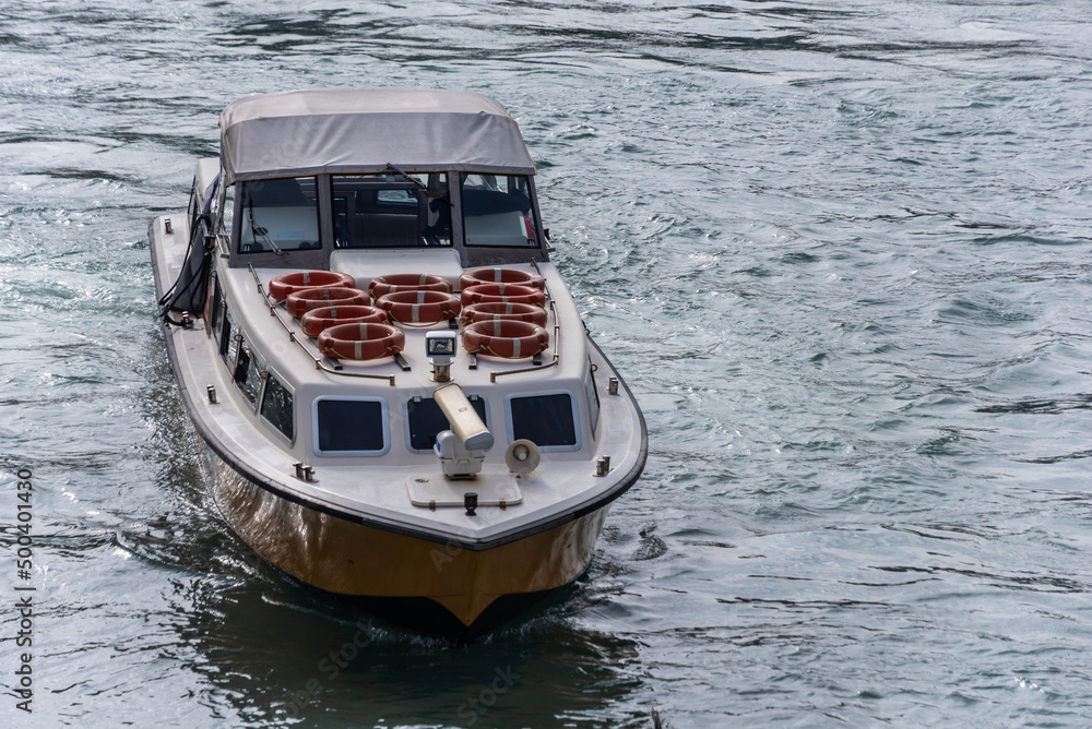 motorboot für weltumrundung