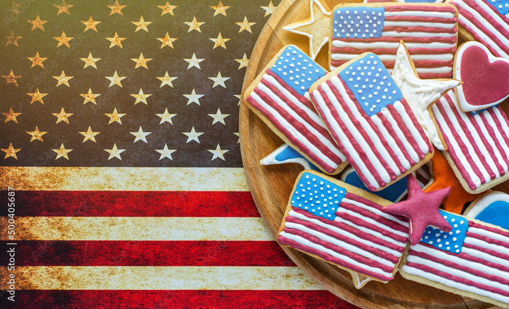Obraz premium home baking cookies icing like american flag. patriotic background for US national holidays, happy Memorial Day 