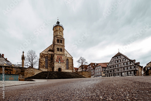 Blick auf St. Michael, Marktplatz Schwäbisch Hall, Baden-Württemberg