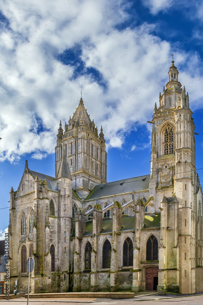 Fototapeta premium St. Peter church in Coutances, France