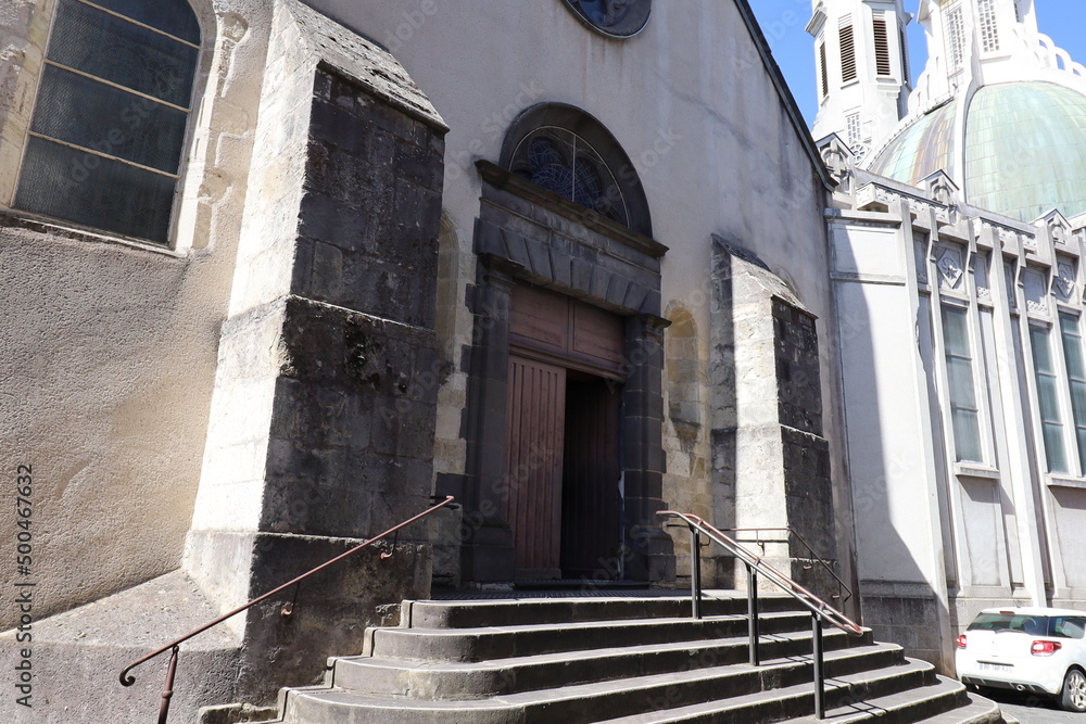 L'église Sainte Blaise, vue de l'extérieur, ville de Vichy, département de l'Allier, France