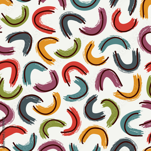Brushstrokes motif geometric print. Paint brush curve smears seamless pattern. Freehand grunge design background. Trendy handdrawn modern simple geo ornament