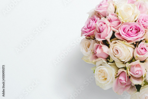  Mazzo di fiori di primavera delle rose e amore  photo