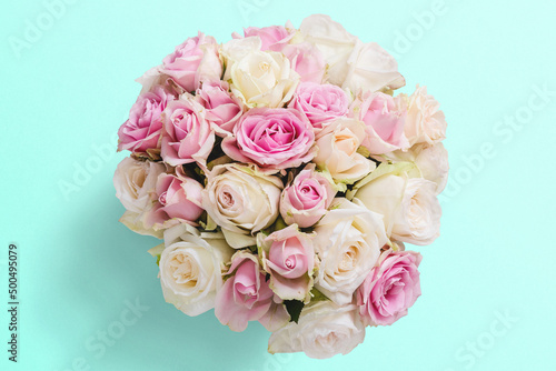  Mazzo di fiori di primavera delle rose e amore  © tiky224