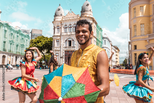 Fototapet Frevo dancers at the street carnival in Recife, Pernambuco, Brazil