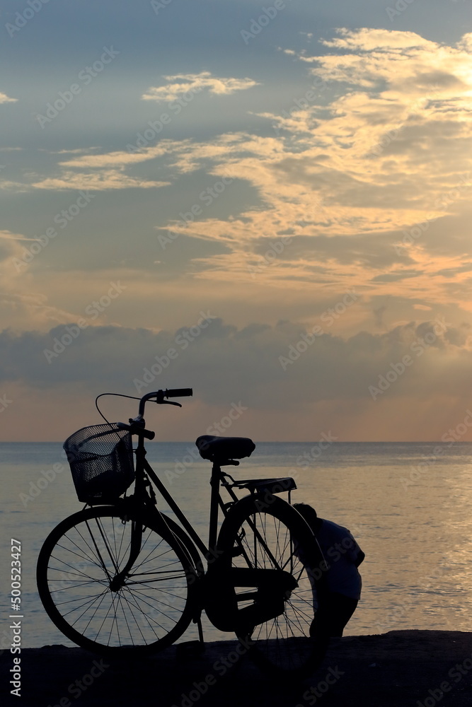 Fototapeta premium Set of photos, silhouettes, tourists and bicycles