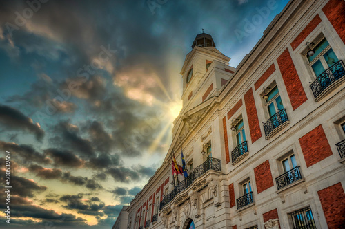Obraz na plátne Building at Puerta del Sol and Correos street in Madrid, Spain