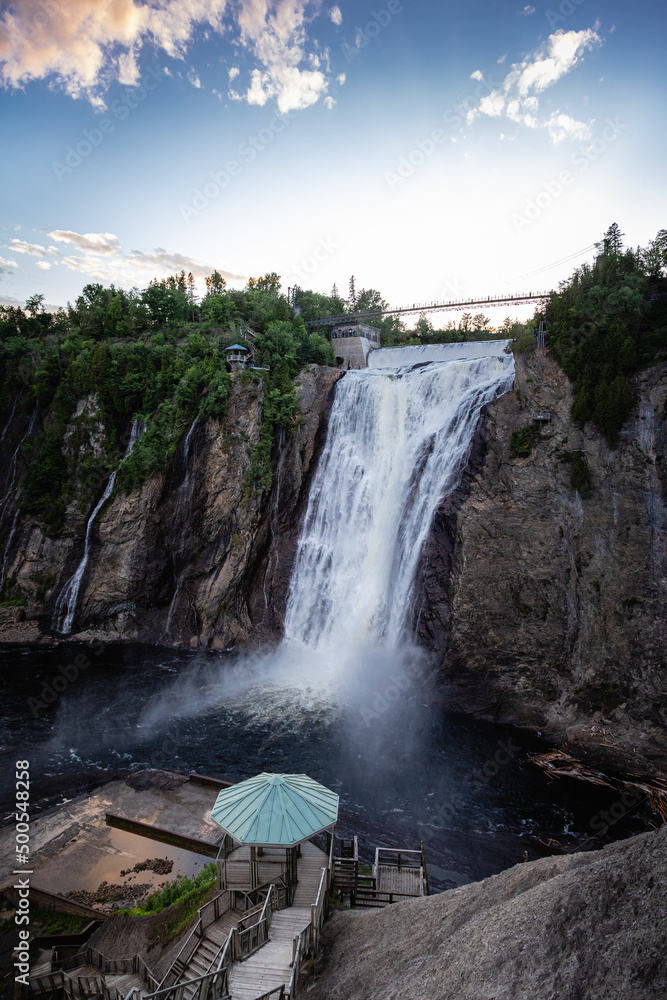 Obraz premium Montmorency Falls and Bridge quebec
