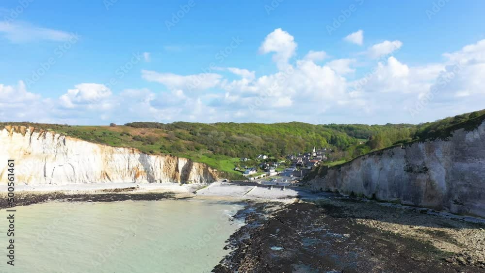 Les Grandes Dalles surrounded by chalk cliffs , in Europe, France, Normandy, Seine Maritime, in summer, on a sunny day. Les Grandes Dalles surrounded by chalk cliffs , in Europe, France, Normandy, Seine Maritime, in summer, on a sunny day.