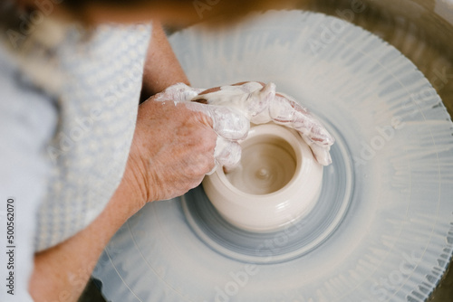 reportage en atelier de poterie et céramique photo