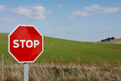 stop o señal de parada obligatoria de un vehículo photo
