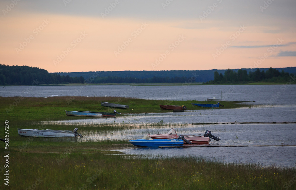 Obraz premium Dawn in the village of Vershinino. Arkhangelsk region. Russia