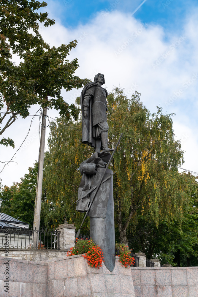 Fototapeta premium Russia. Saint-Petersburg. September 10, 2021. Monument to Alexander Nevsky in the village of Ust-Izhora.