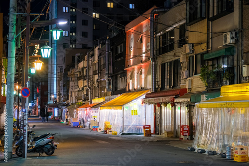 Obraz na płótnie 東京都台東区 浅草 夜のホッピー通り w salonie